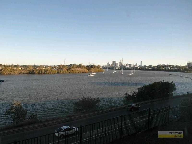 2/61 Hillside Crescent, Hamilton QLD 4007