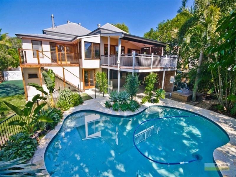 74 Felix Street, Wooloowin QLD 4030