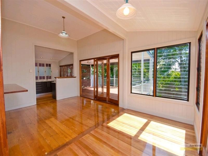 74 Felix Street, Wooloowin QLD 4030