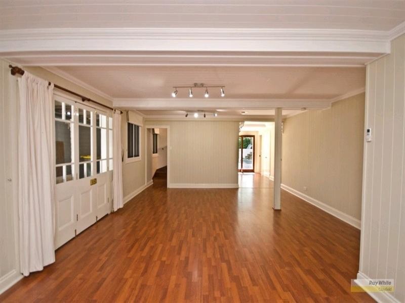 74 Felix Street, Wooloowin QLD 4030