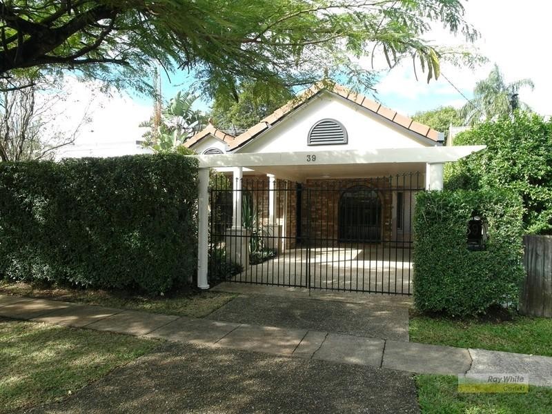 39 Sparkes Avenue, Hamilton QLD 4007