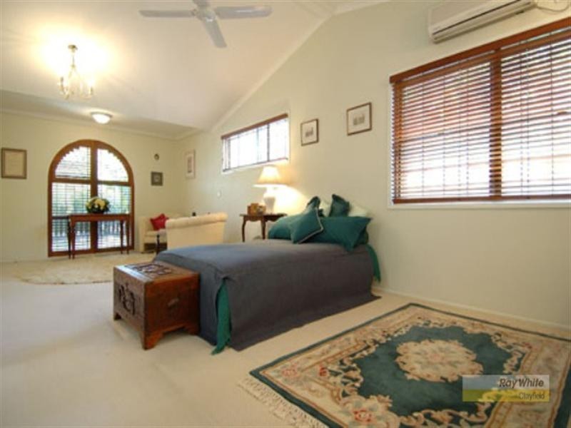 39 Sparkes Avenue, Hamilton QLD 4007