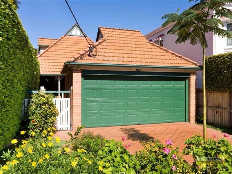 26 Henry Street, Wooloowin QLD 4030