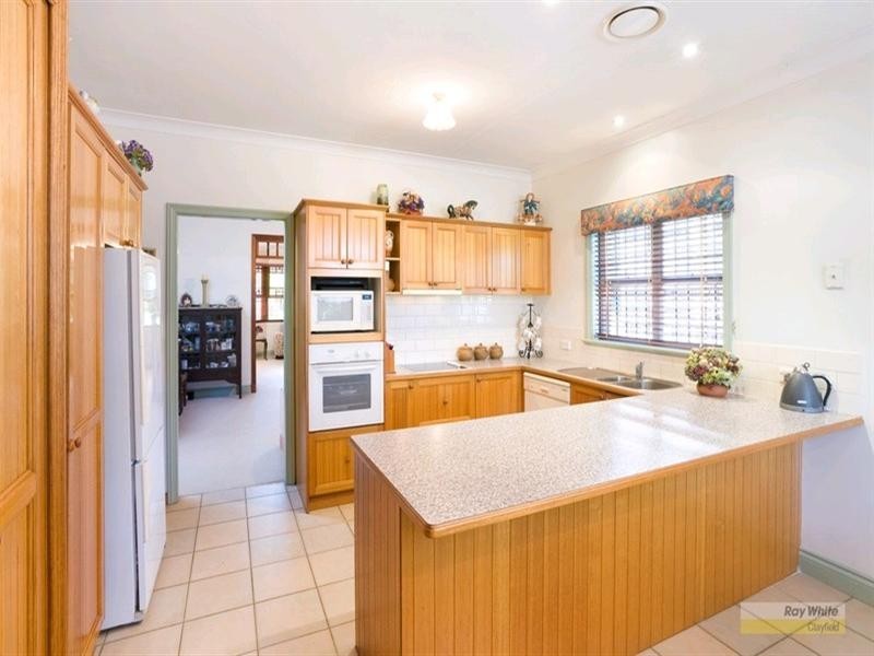 26 Henry Street, Wooloowin QLD 4030