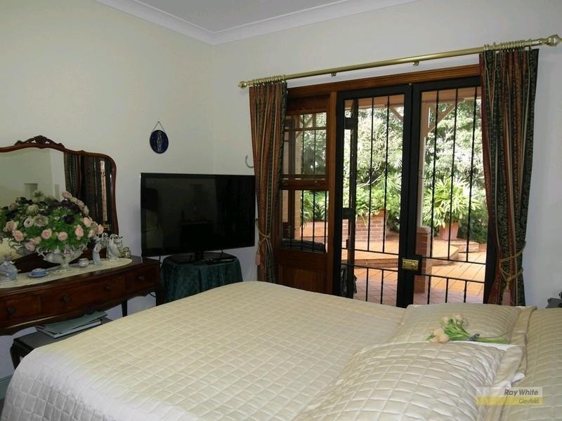 26 Henry Street, Wooloowin QLD 4030