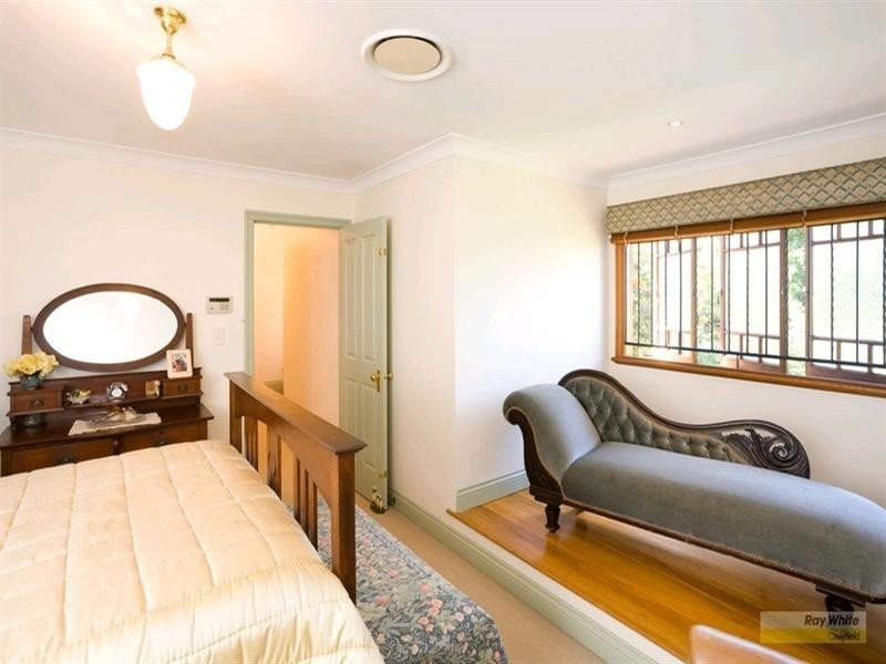 26 Henry Street, Wooloowin QLD 4030