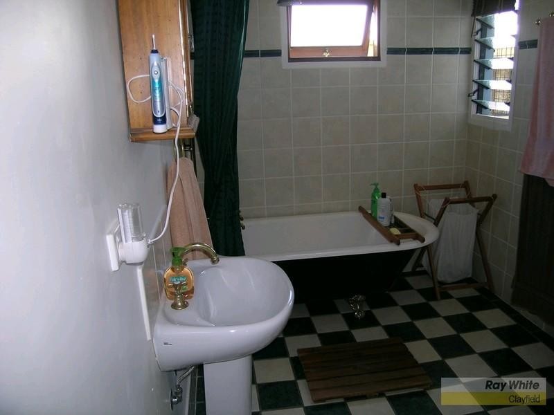 7 Benyon Street, Wavell Heights QLD 4012