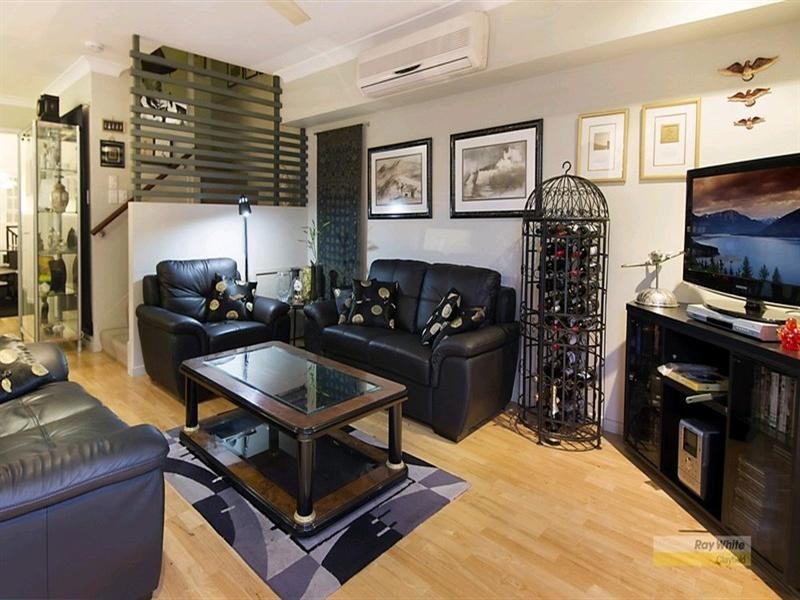 23 Blake Street, Wooloowin QLD 4030