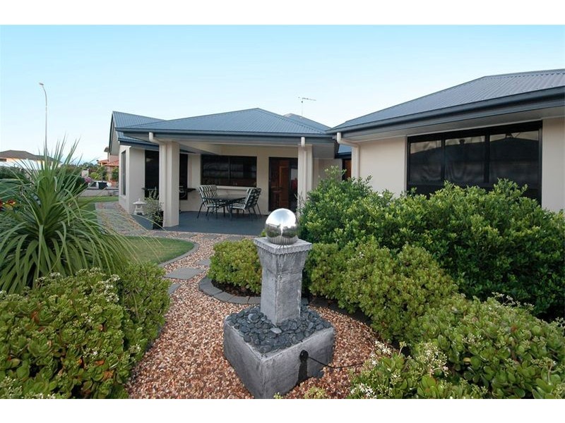 61 Salisbury Street, Redland Bay QLD 4165