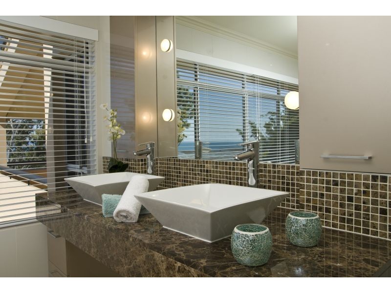 11 Outlook Parade, Ormiston QLD 4160