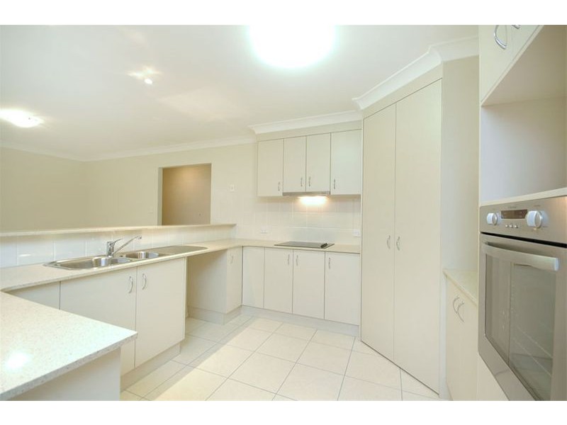 16 George Thorn Drive, Thornlands QLD 4164