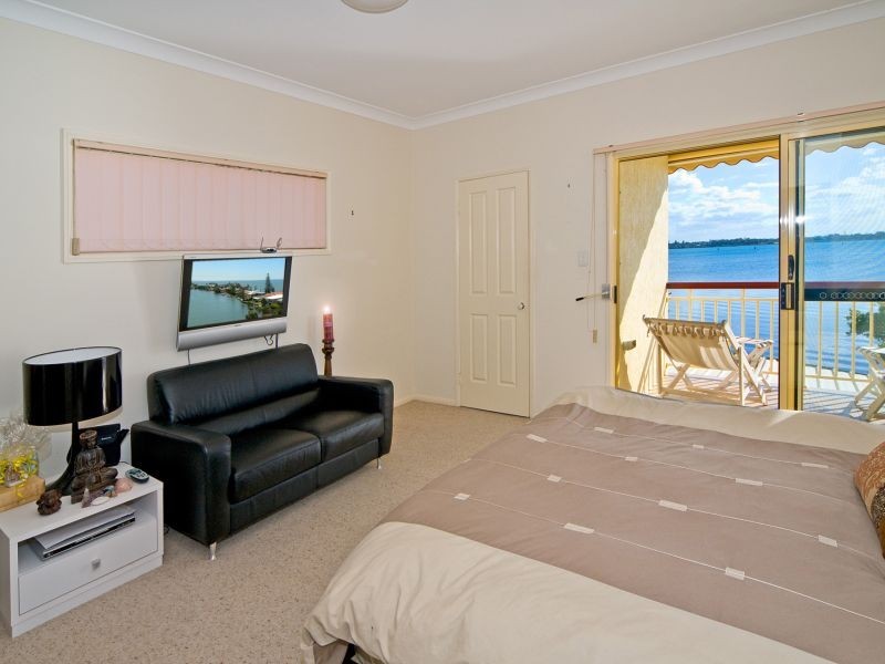 2/200 Shore Street North, Cleveland QLD 4163