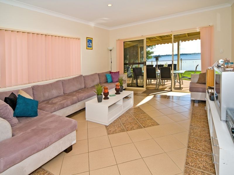 2/200 Shore Street North, Cleveland QLD 4163