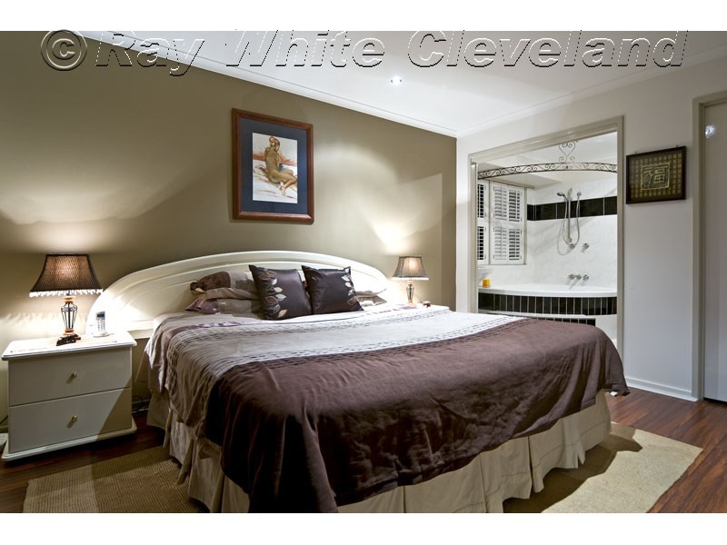 54 Bay Street, Cleveland QLD 4163