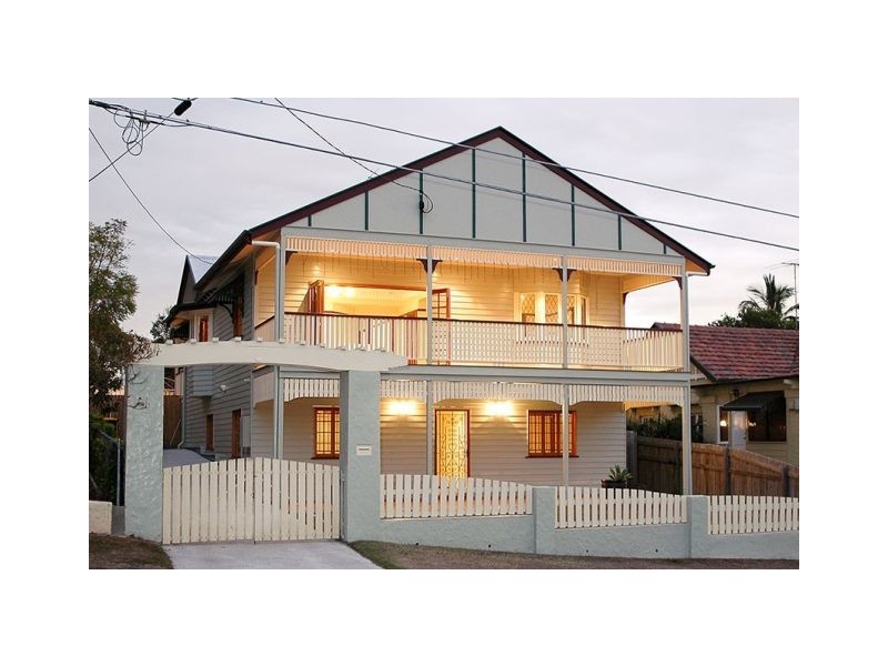 27 Halland Terrace, Camp Hill QLD 4152