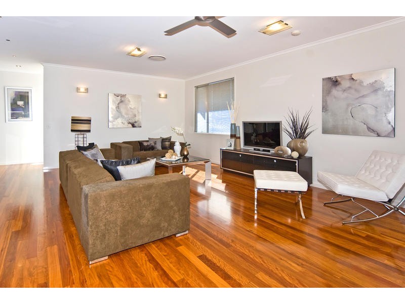 107 Habitat Drive, Redland Bay QLD 4165