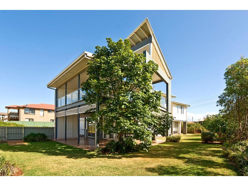 107 Habitat Drive, Redland Bay QLD 4165