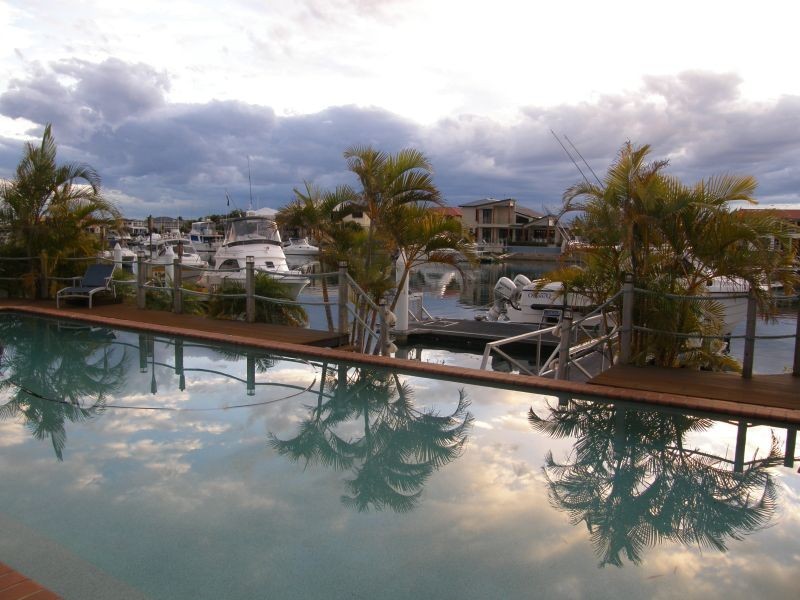 7 Beaufort Court, Raby Bay QLD 4163