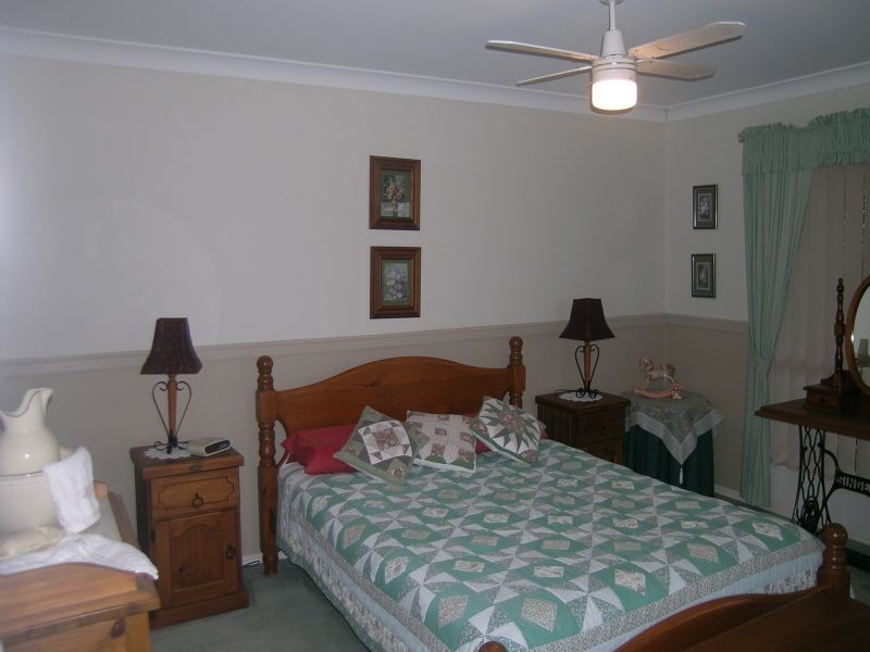 4 Kruger Street, Redland Bay QLD 4165