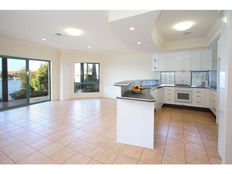 3 Carling Court, Raby Bay QLD 4163