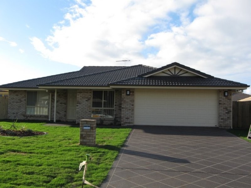 3 Mervyn Crescent, Redland Bay QLD 4165