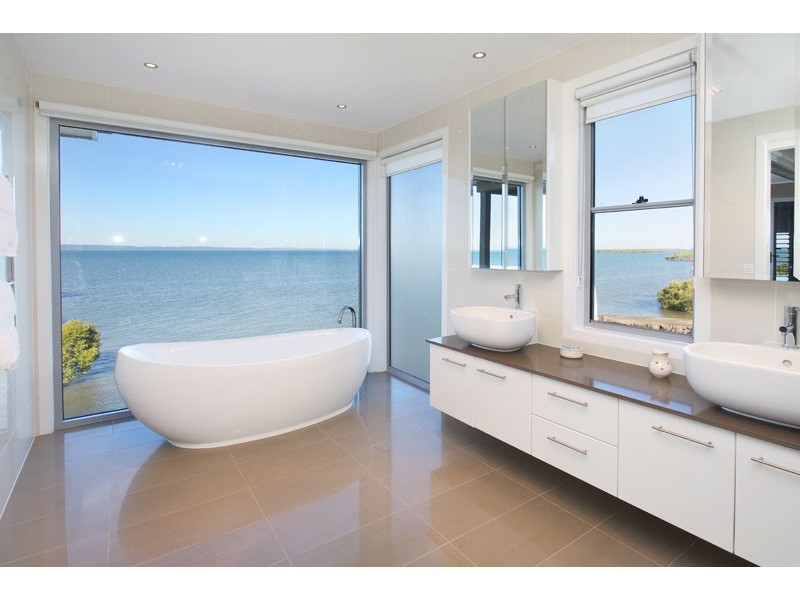 171 Shore Street North, Cleveland QLD 4163