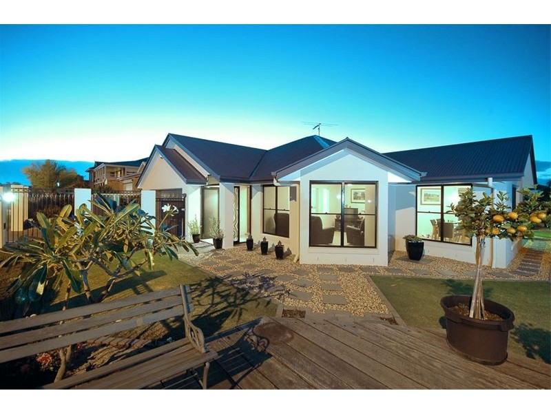 61 Salisbury Street, Redland Bay QLD 4165
