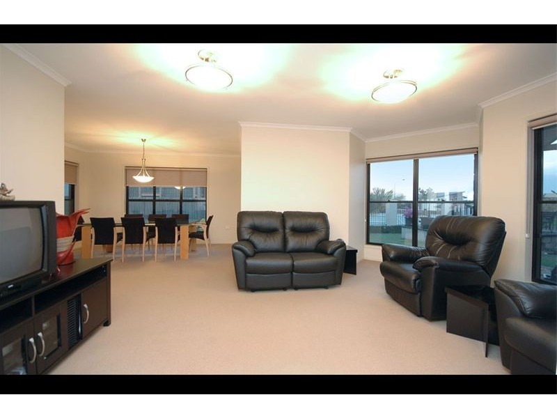 61 Salisbury Street, Redland Bay QLD 4165