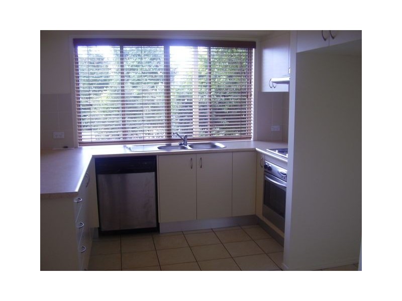 334 Bloomfield Street, Cleveland QLD 4163