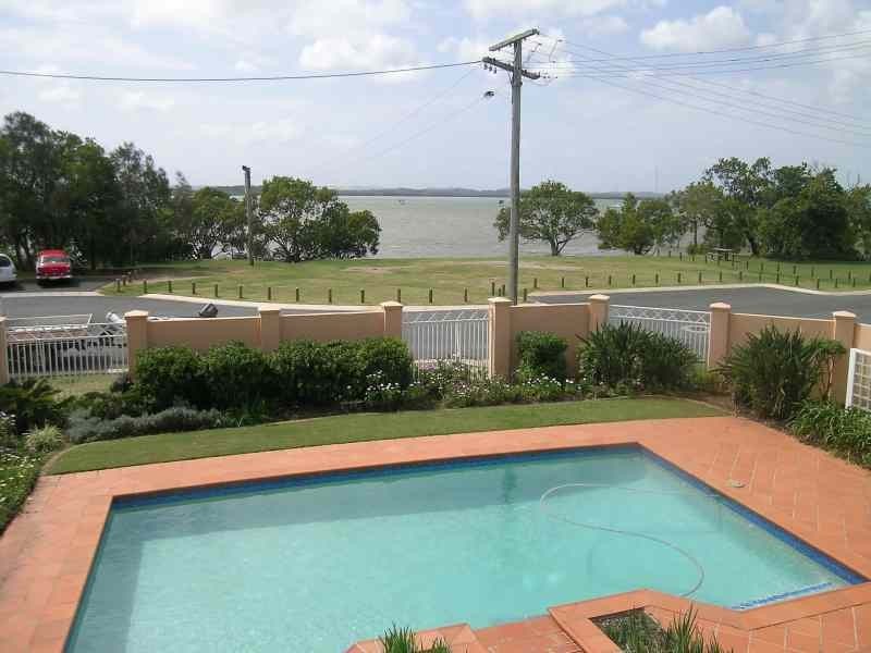 2 Auster Street, Redland Bay QLD 4165