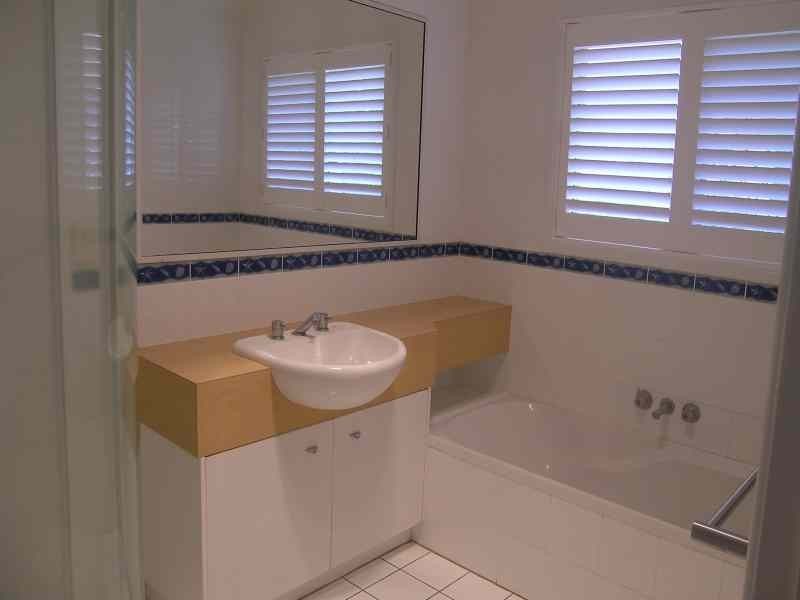 2 Auster Street, Redland Bay QLD 4165