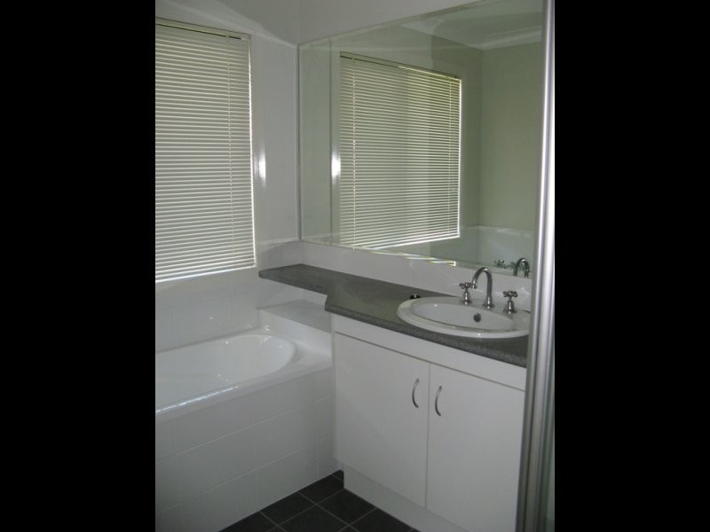 32 Watervale Drive, Redland Bay QLD 4165