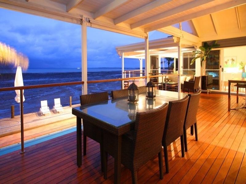 169 Shore Street North, Cleveland QLD 4163