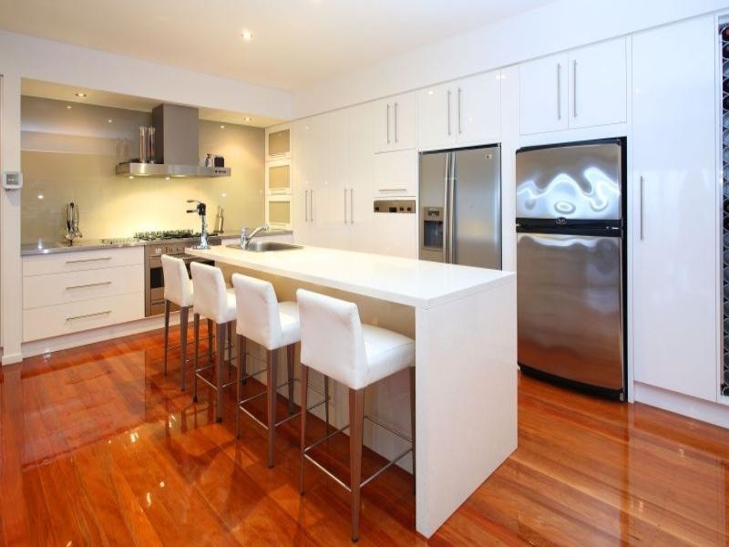 169 Shore Street North, Cleveland QLD 4163