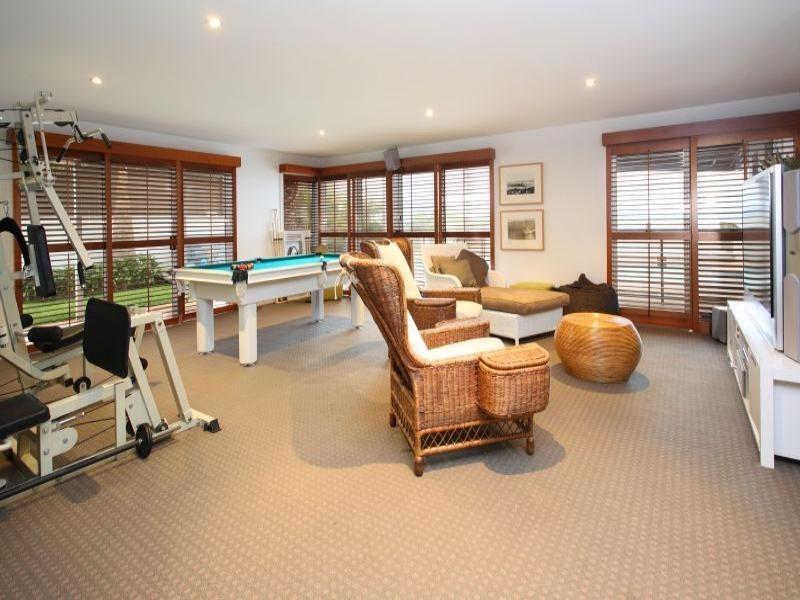 169 Shore Street North, Cleveland QLD 4163