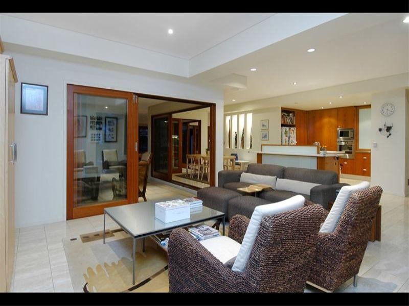 35 Keel Street, Birkdale QLD 4159