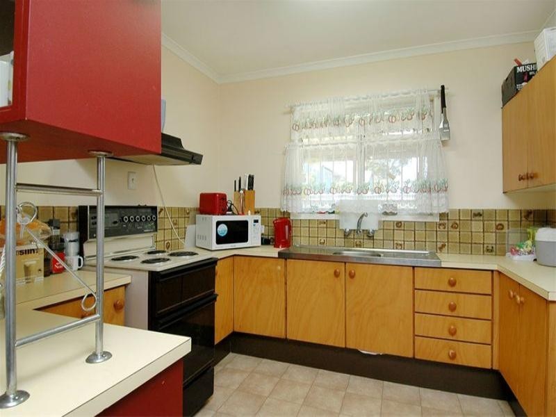 6 Michelle Court, Cleveland QLD 4163