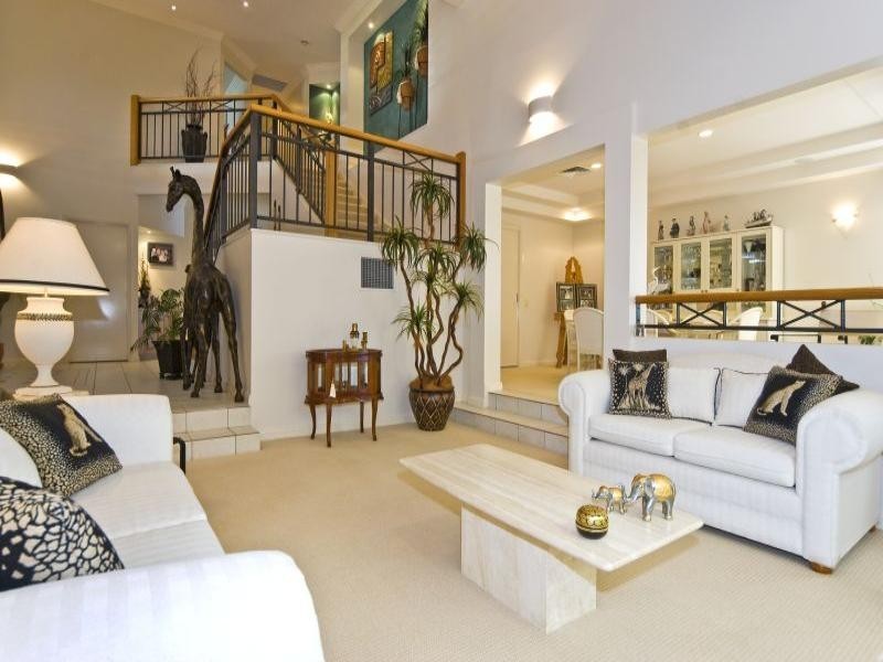 7 Martingale Court, Raby Bay QLD 4163