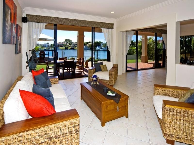 7 Martingale Court, Raby Bay QLD 4163