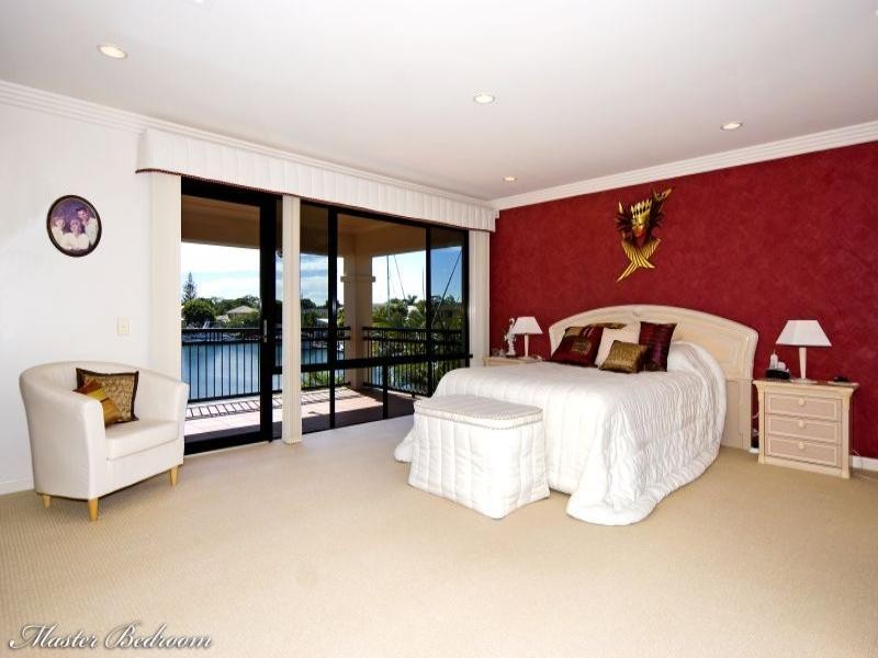 7 Martingale Court, Raby Bay QLD 4163