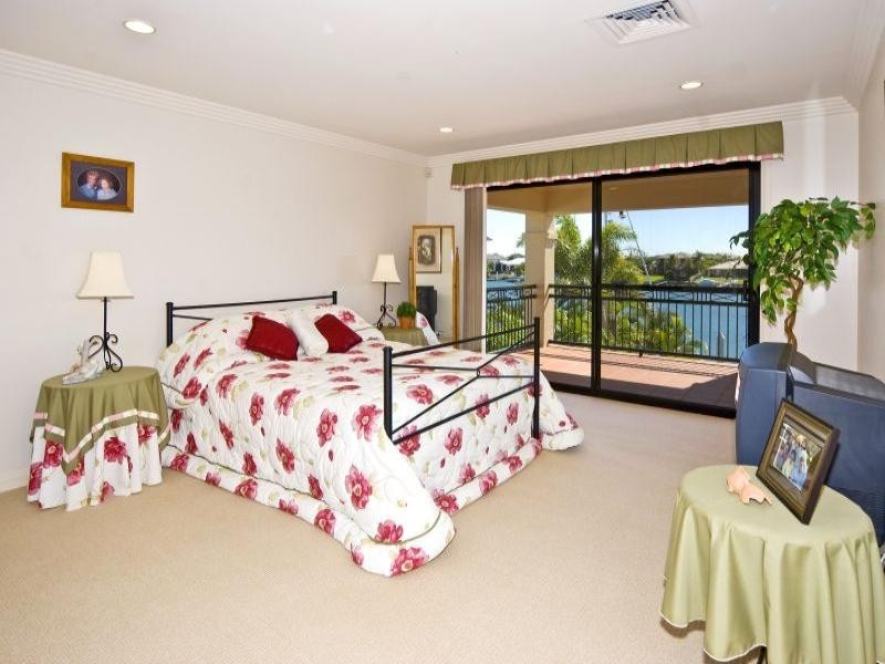 7 Martingale Court, Raby Bay QLD 4163