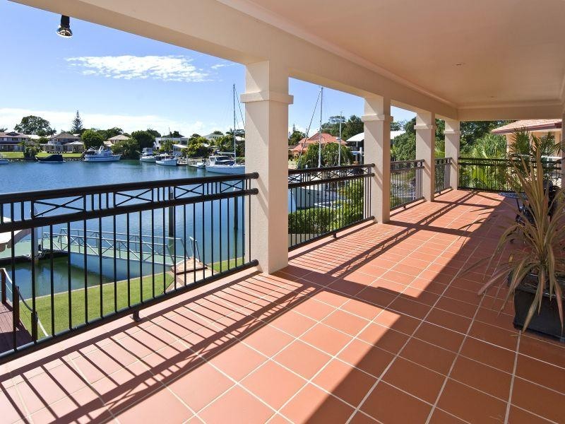 7 Martingale Court, Raby Bay QLD 4163