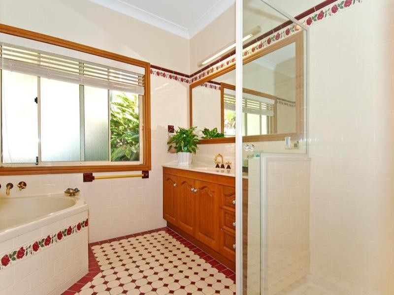32 The Boulevard, Redland Bay QLD 4165