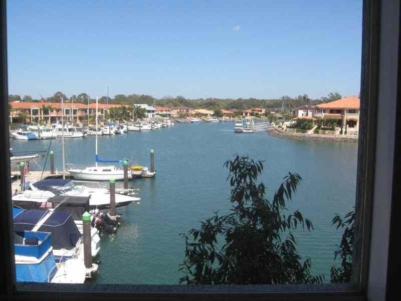 Unit 28 Esperance Court, Raby Bay Quays, Cleveland QLD 4163
