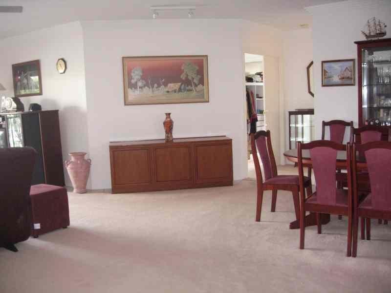 Unit 28 Esperance Court, Raby Bay Quays, Cleveland QLD 4163