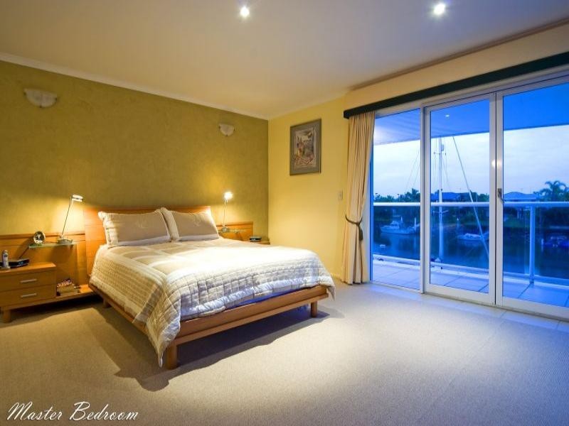 13 Bonaventure Court, Raby Bay QLD 4163