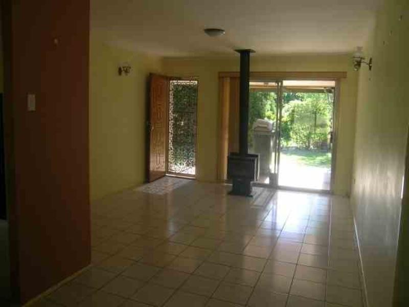 203 Waterloo Street, Cleveland QLD 4163