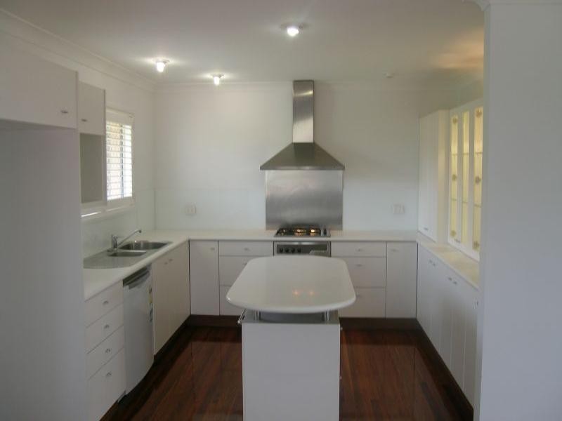 2 Auster Street, Redland Bay QLD 4165