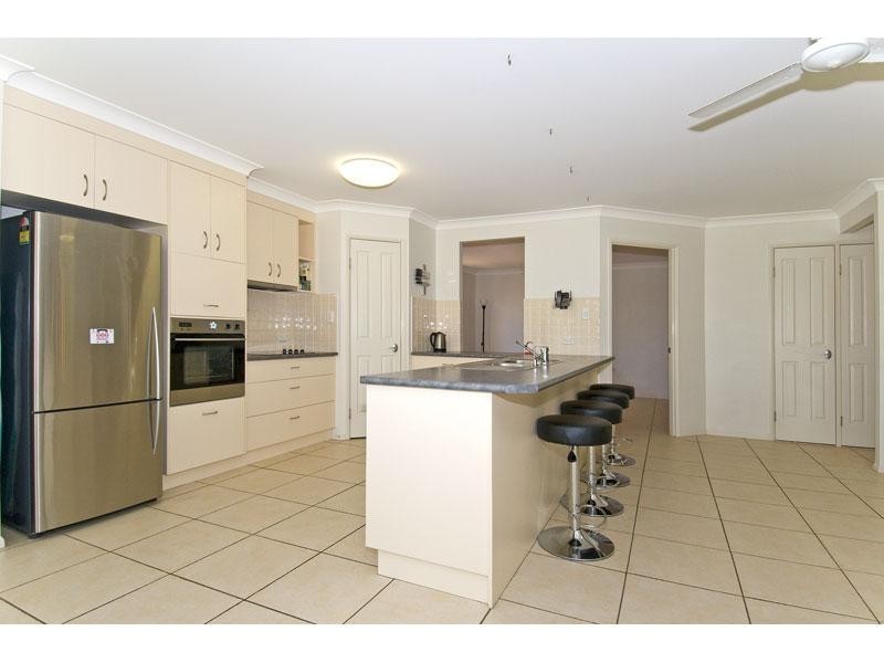 5 Lawrence Court, Alexandra Hills QLD 4161