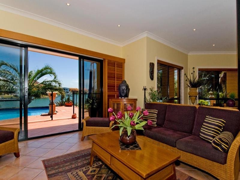 12 Beaufort Court, Raby Bay QLD 4163